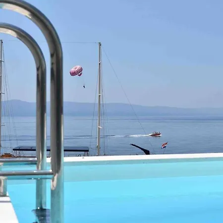 Willa Mel I - Luxury Waterfront Downtown With Pool! Podgora