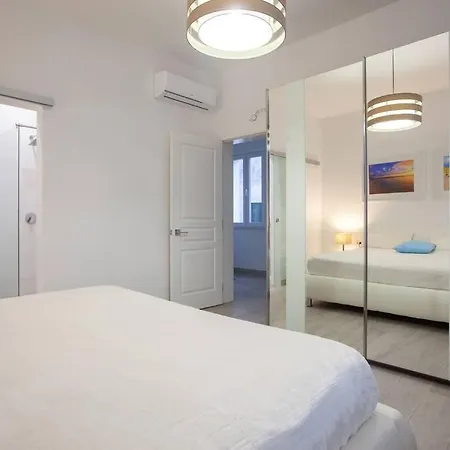 Mel I - Luxury Waterfront Downtown With Pool! Willa